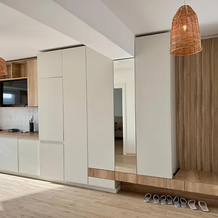 Alezzi Infiniti & - Sunrise 349 Apartment