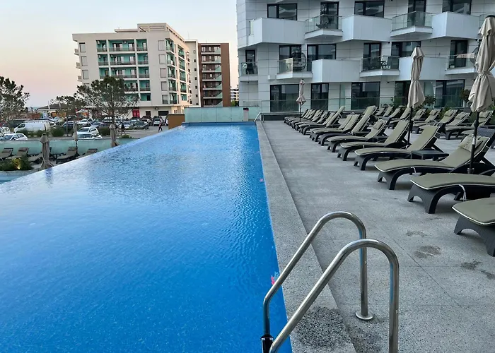 Alezzi Infiniti & - Sunrise 349 Apartment