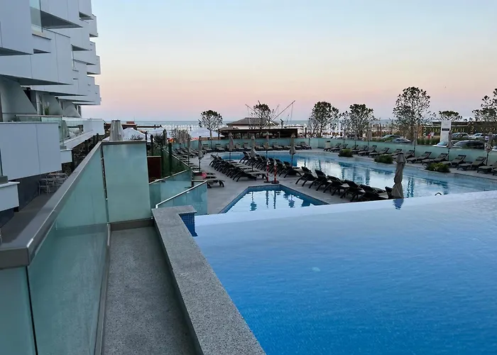 Alezzi Infiniti & - Sunrise 349 Daire